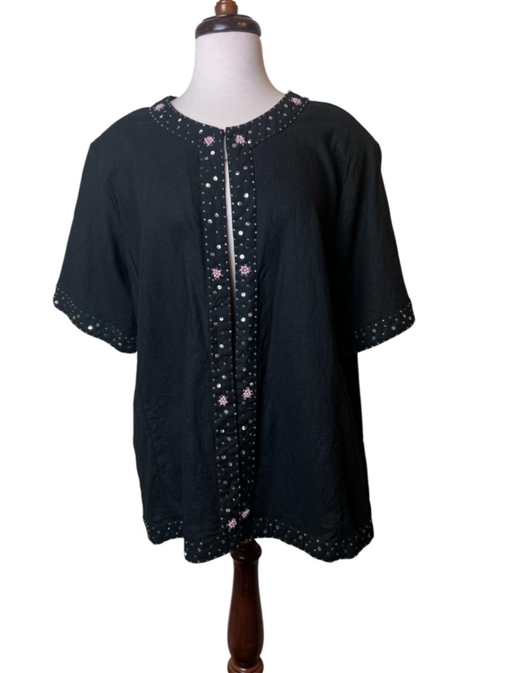 AKC Black Embellished Short-Sleeve Women's Top Size 3X Linen Dark Romantic